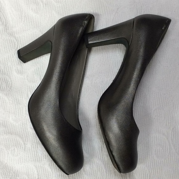 Eileen Fisher Pure II Metallic Leather Pumps 8 👠 - Picture 2 of 8